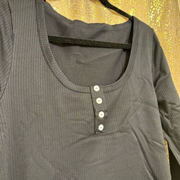 OQQ Black Brown Seamless Stretch Ribbed Button Long Sleeve Top Large NEW - Picture 4 of 6